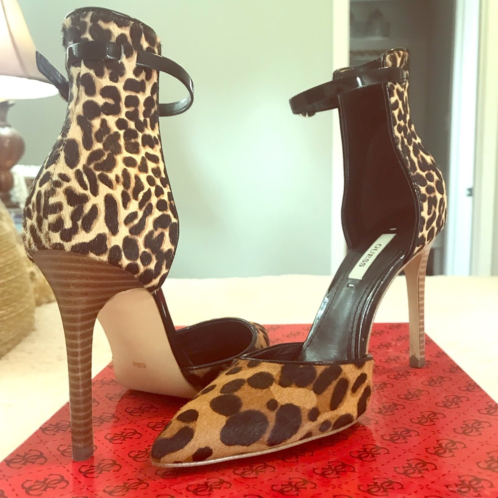 Guess leopard print pump with ankle strap
